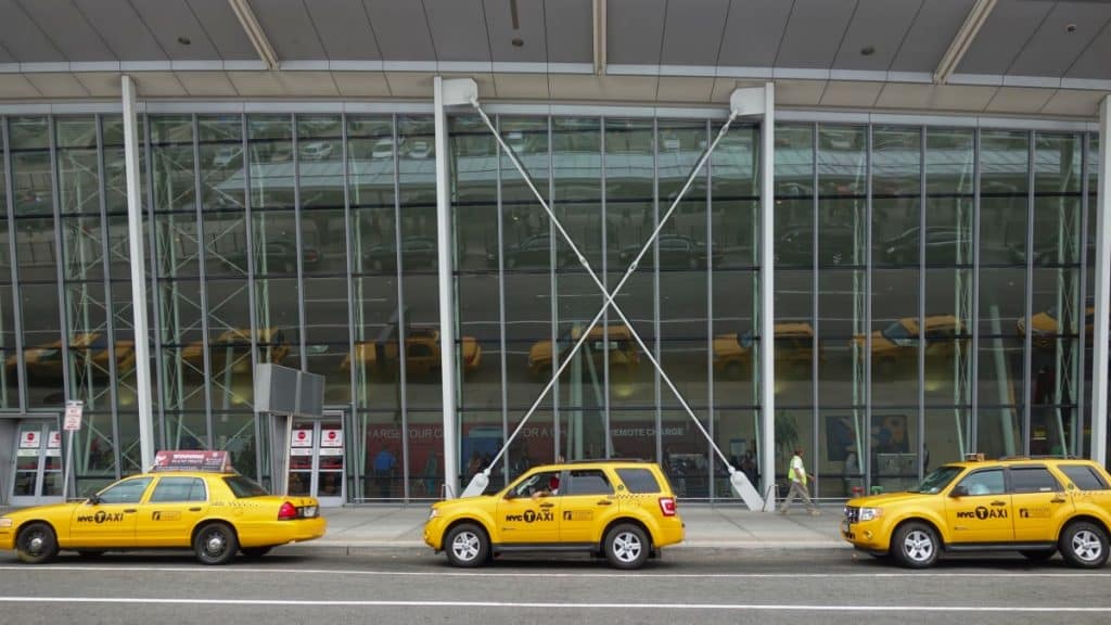 How To Get A Taxi From JFK To Manhattan 01 1024x576 